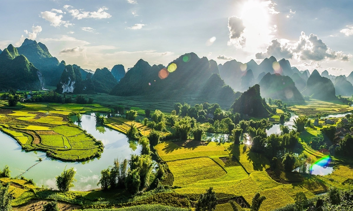Cao Bằng 2 Ngày 1 Đêm – Thác Bản Giốc – Động Ngườm Ngao
